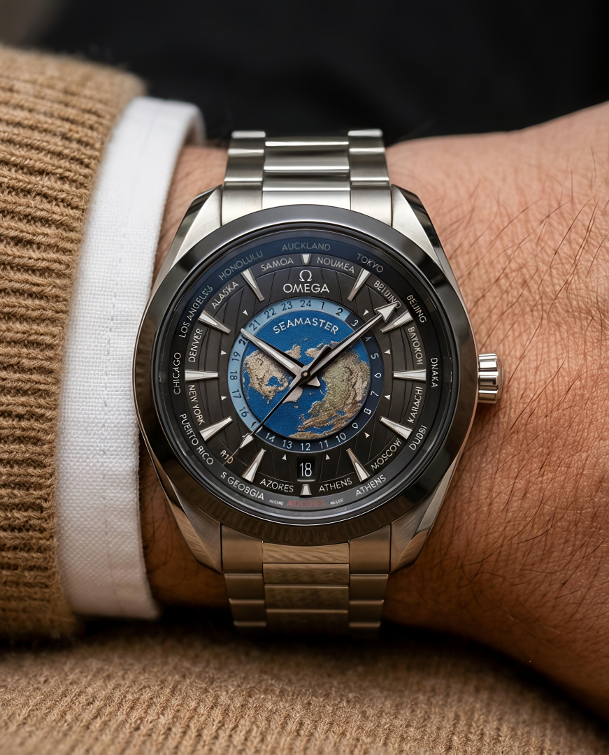 Omegg_a Seamaster Aqua Terra GMT Worldtimer Black-Bazel
