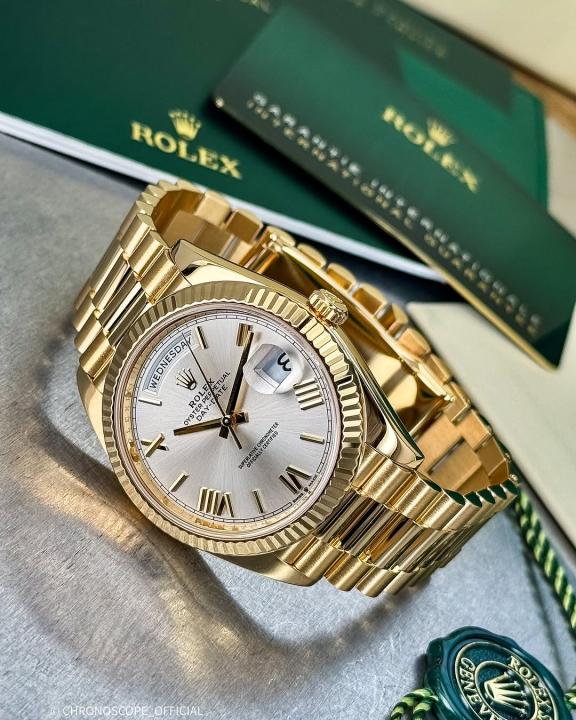 Rolee_x Oyster Perpetual Day Date 40 Battery Gold-White